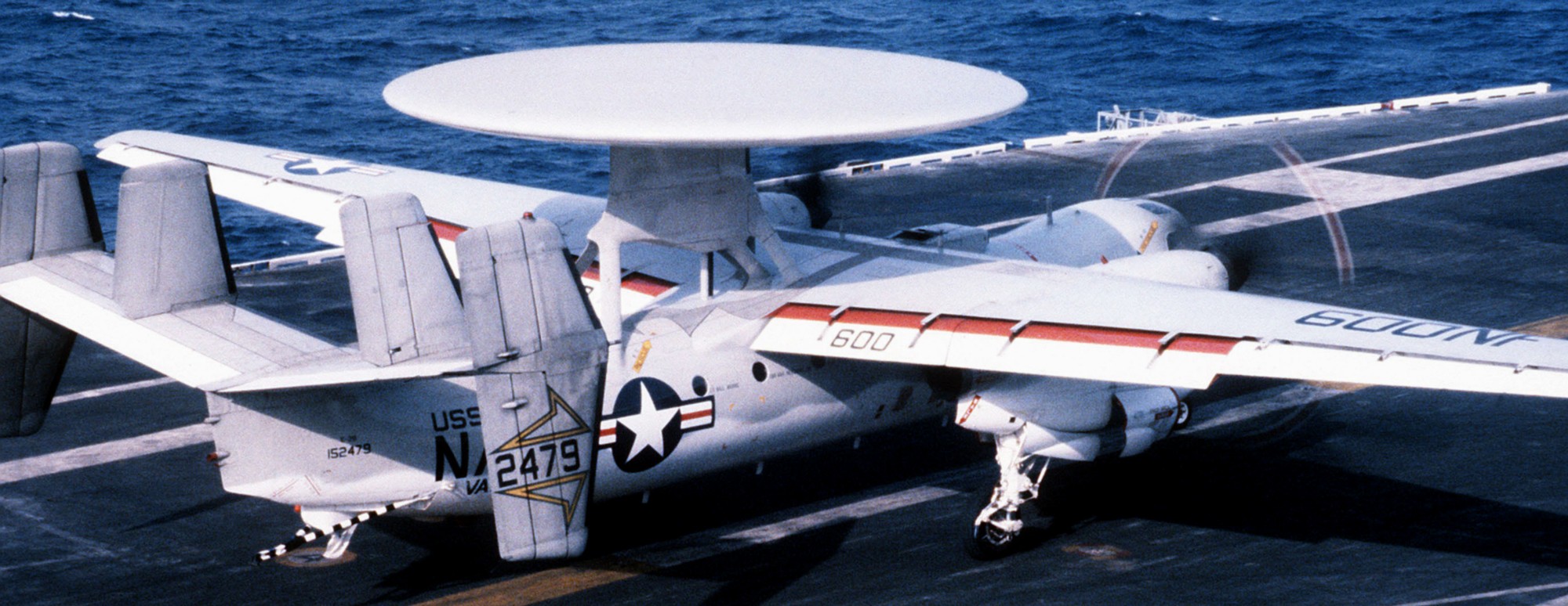 vaw-115 liberty bells carrier airborne early warning squadron us navy grumman e-2b hawkeye cvw-5 uss midway cv-41 157