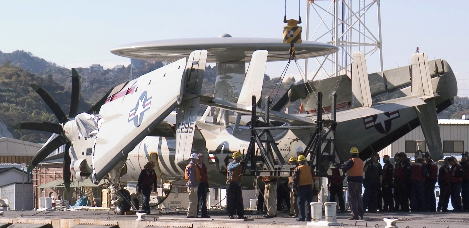 vaw-115 liberty bells carrier airborne early warning squadron us navy grumman e-2c hawkeye 2000 np cvw-5 uss kitty hawk cv-63 179