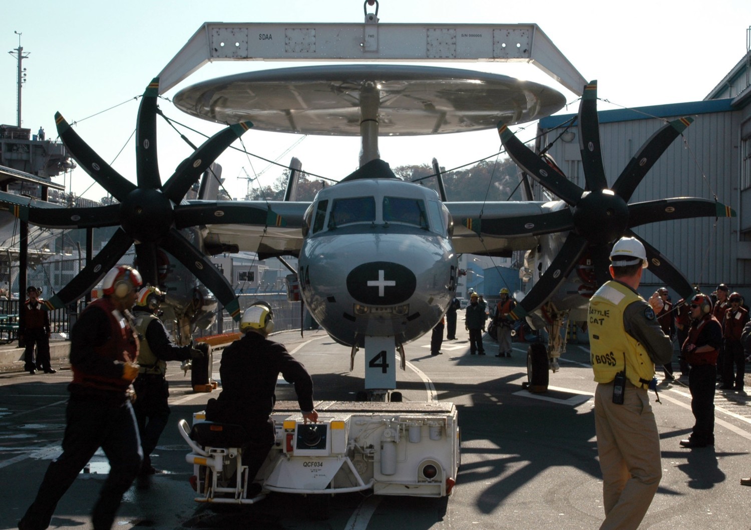 vaw-115 liberty bells carrier airborne early warning squadron us navy grumman e-2c hawkeye 2000 np cvw-5 uss kitty hawk cv-63 180