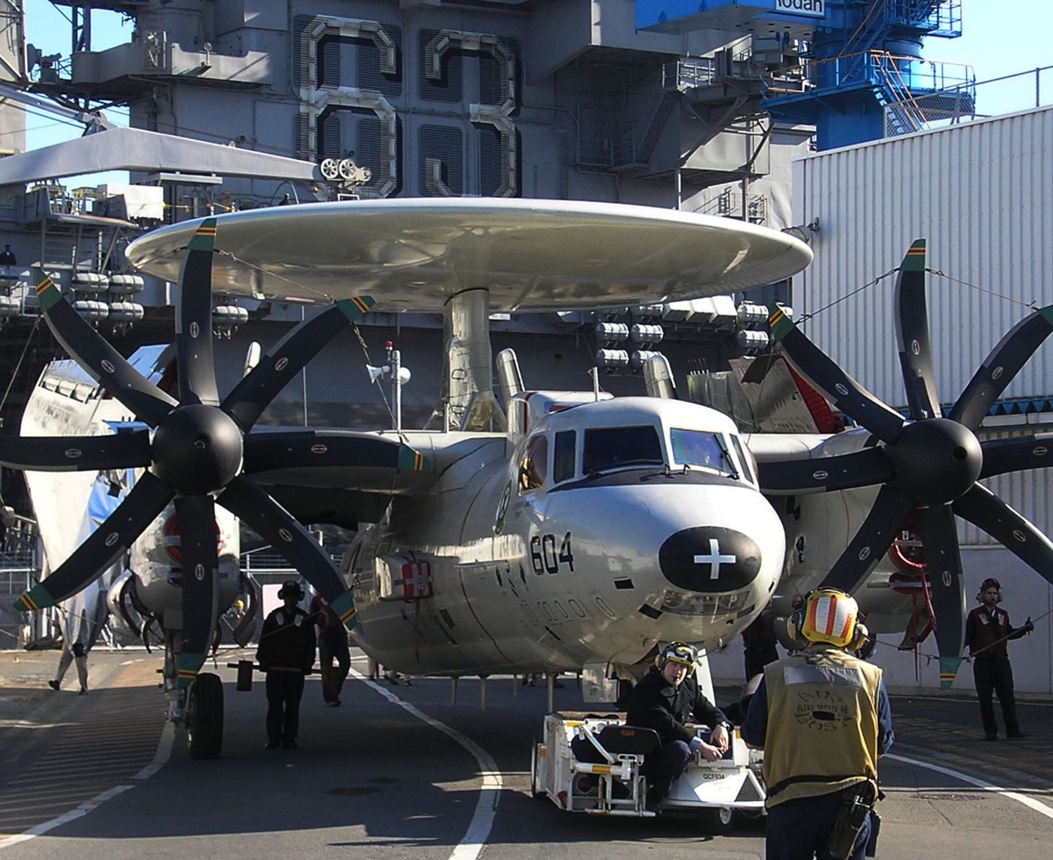 vaw-115 liberty bells carrier airborne early warning squadron us navy grumman e-2c hawkeye 2000 np cvw-5 uss kitty hawk cv-63 181