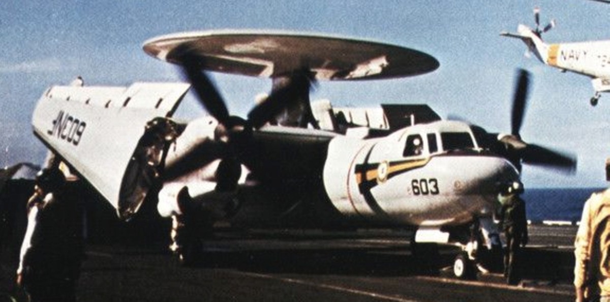 vaw-115 liberty bells carrier airborne early warning squadron us navy grumman e-2b hawkeye cvw-5 uss midway cv-41 190