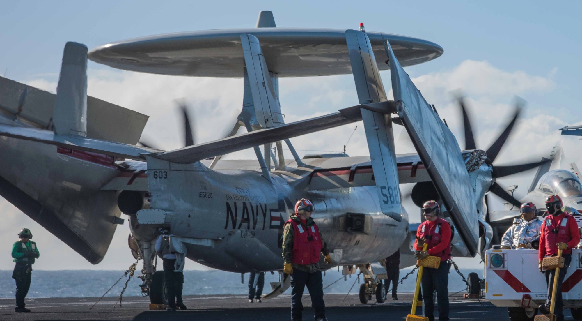 vaw-116 sun kings airborne command control squadron carrier early warning cvw-17 uss theodore roosevelt cvn-71 59