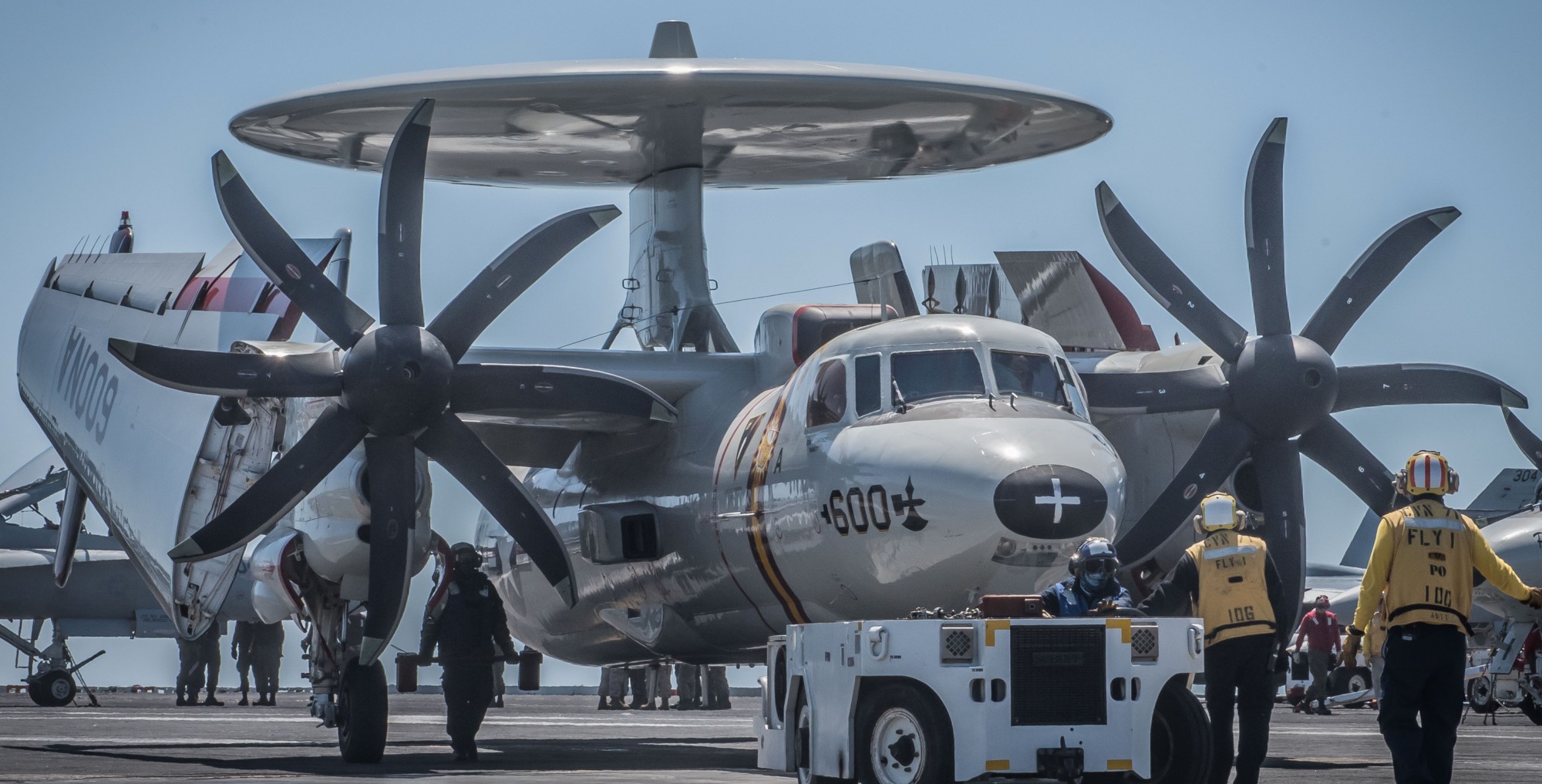 vaw-116 sun kings airborne command control squadron carrier early warning cvw-17 uss theodore roosevelt cvn-71 60