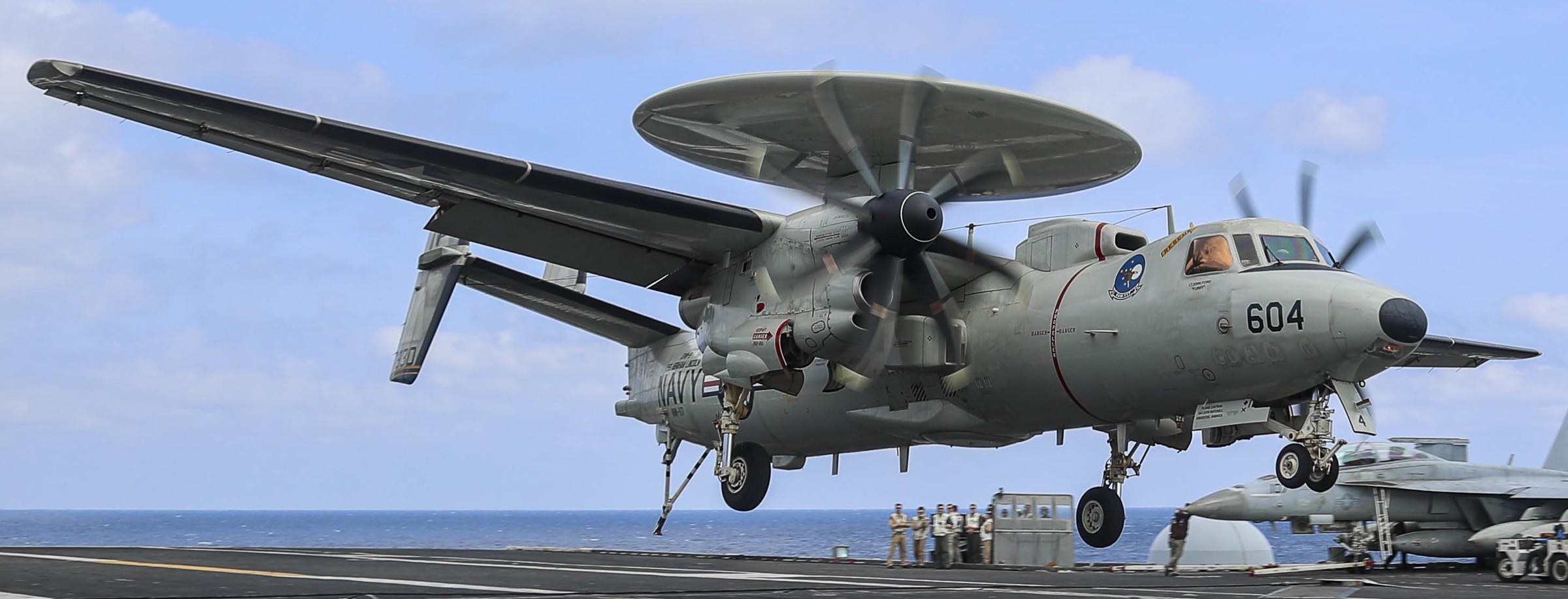 vaw-117 wallbangers airborne command and control squadron navy e-2d advanced hawkeye cvw-9 uss abraham lincoln cvn-72 18