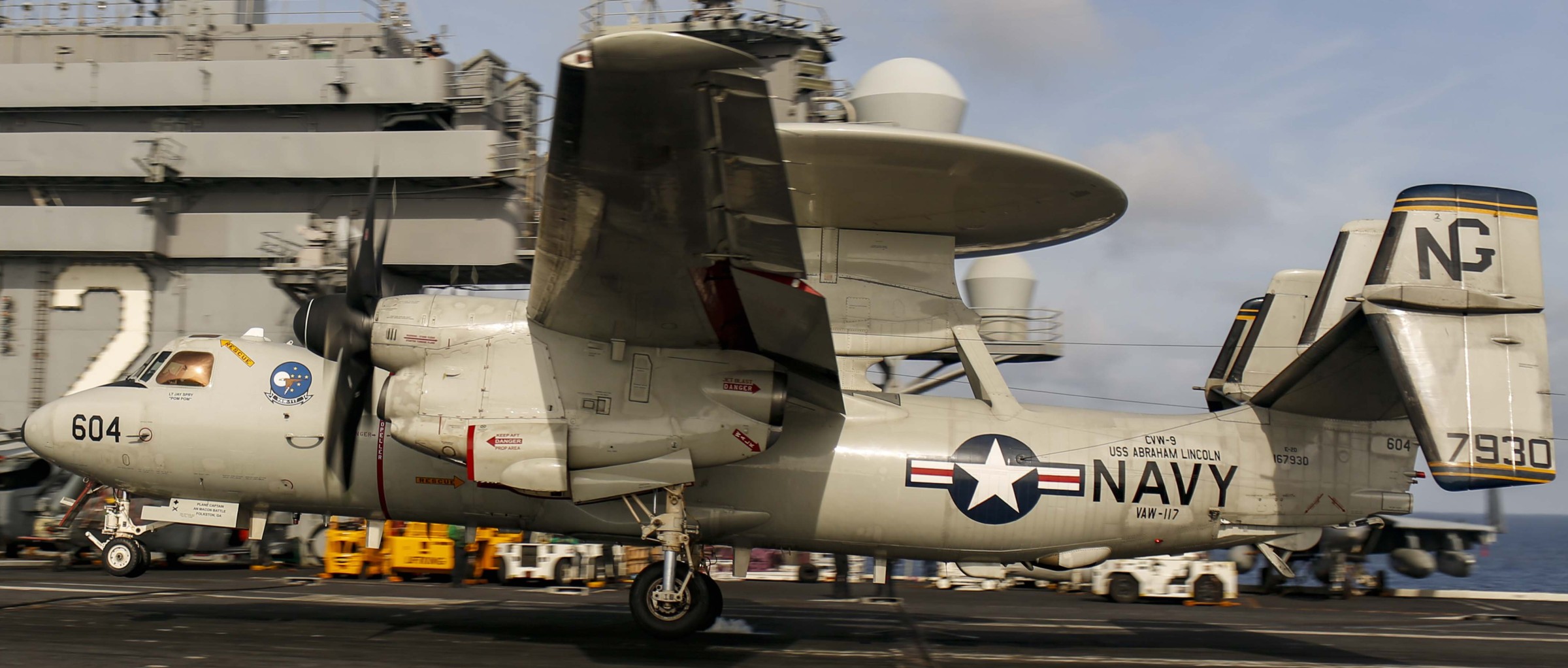 vaw-117 wallbangers airborne command and control squadron navy e-2d advanced hawkeye cvw-9 uss abraham lincoln cvn-72 32