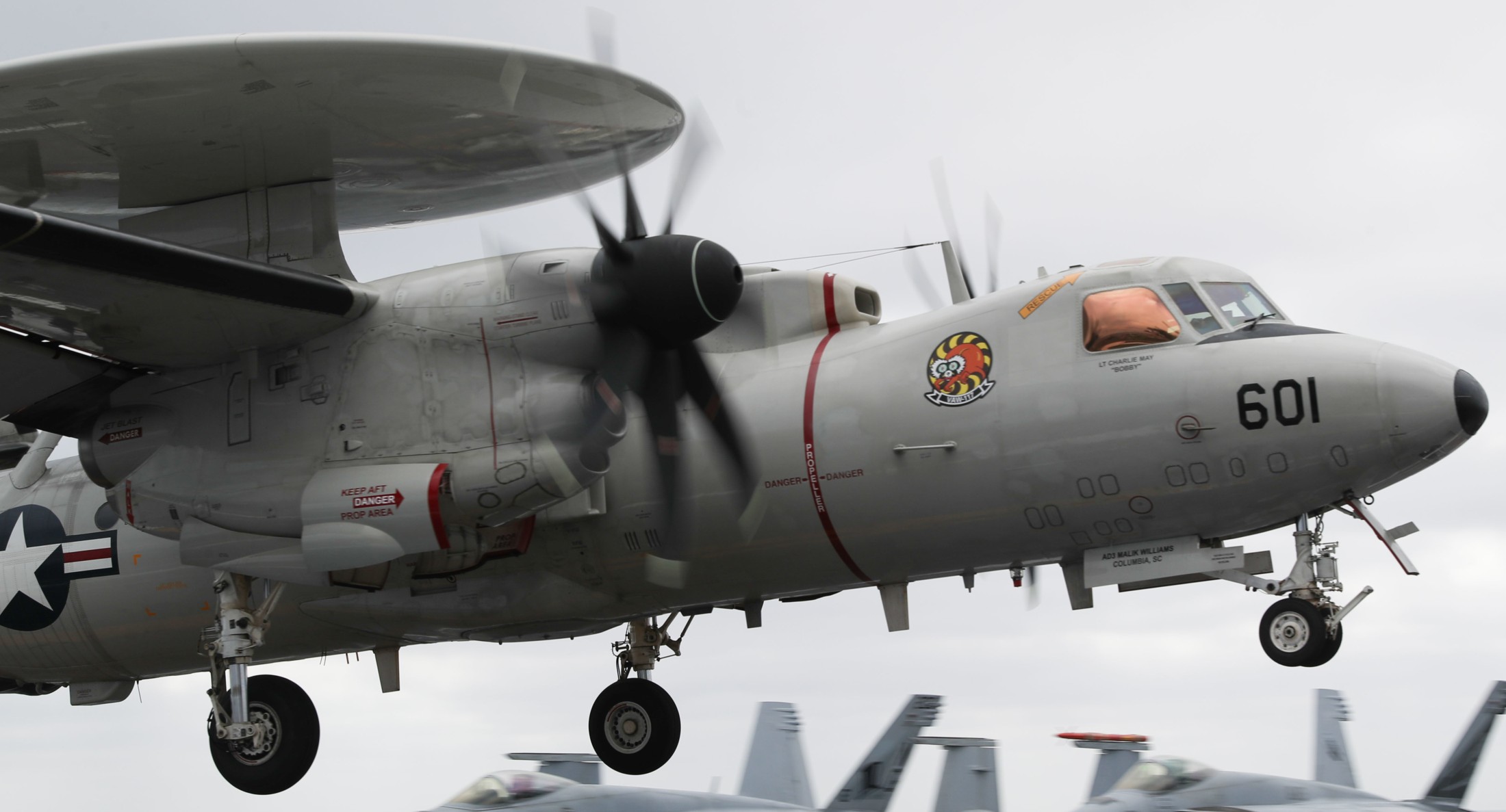 vaw-117 wallbangers airborne command and control squadron navy e-2d advanced advanced hawkeye cvw-9 uss abraham lincoln cvn-72 36