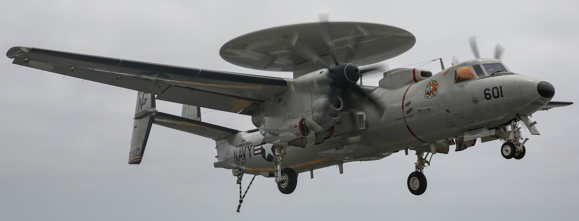 vaw-117 wallbangers airborne command and control squadron navy e-2d hawkeye cvw-9 uss abraham lincoln cvn-72 37