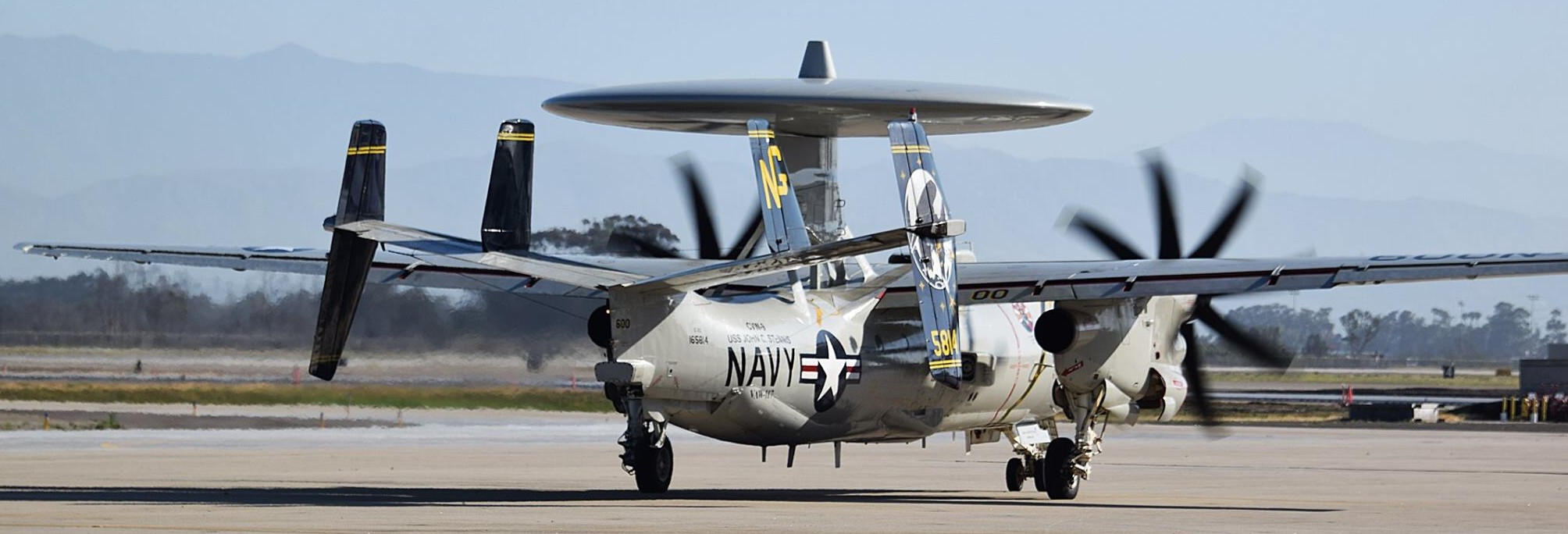 vaw-117 wallbangers carrier airborne early warning squadron navy e-2c hawkeye naval base ventura county point mugu california 55