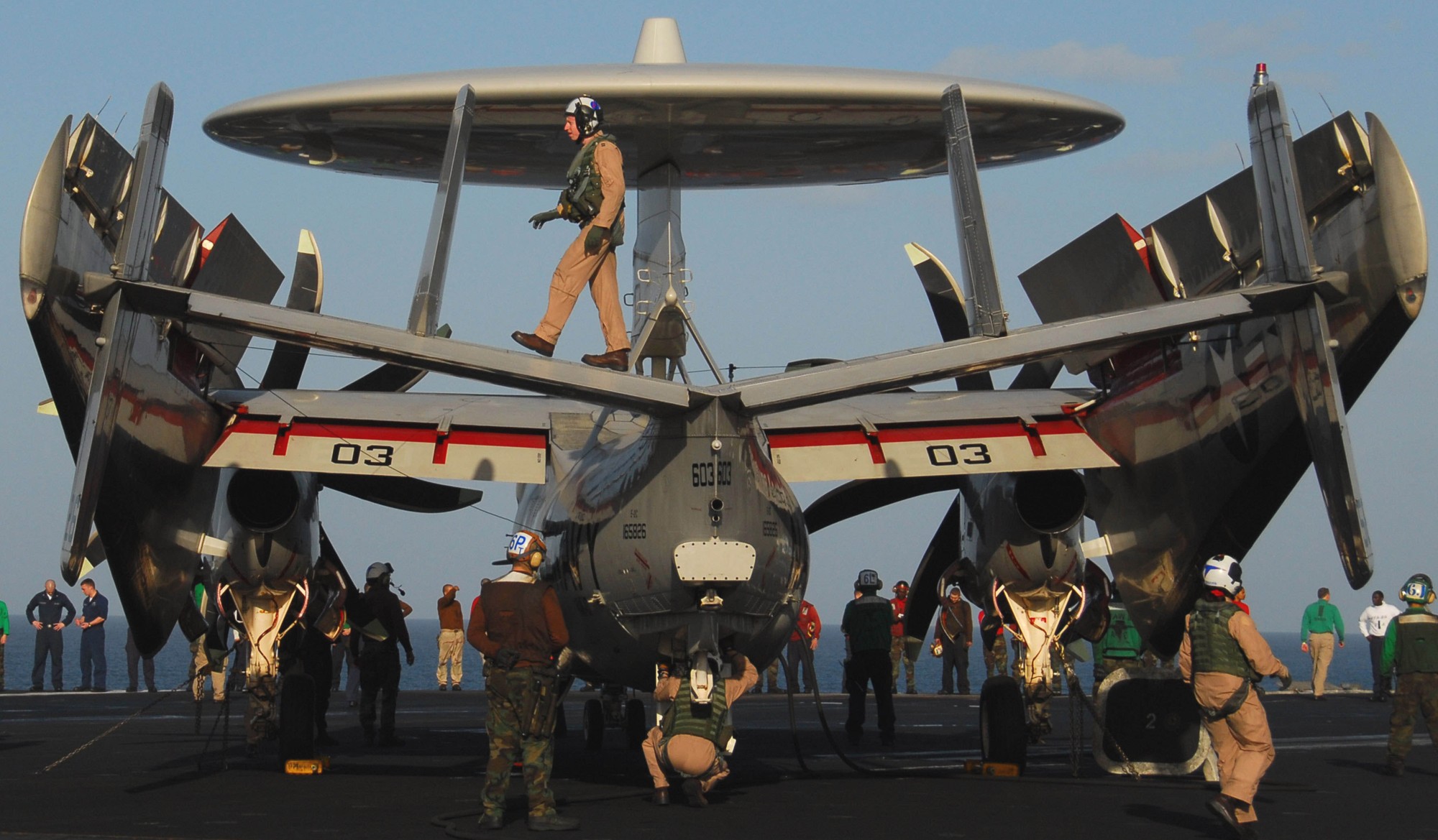 vaw-117 wallbangers carrier airborne early warning squadron navy e-2c hawkeye cvw-11 uss nimitz cvn-68 116