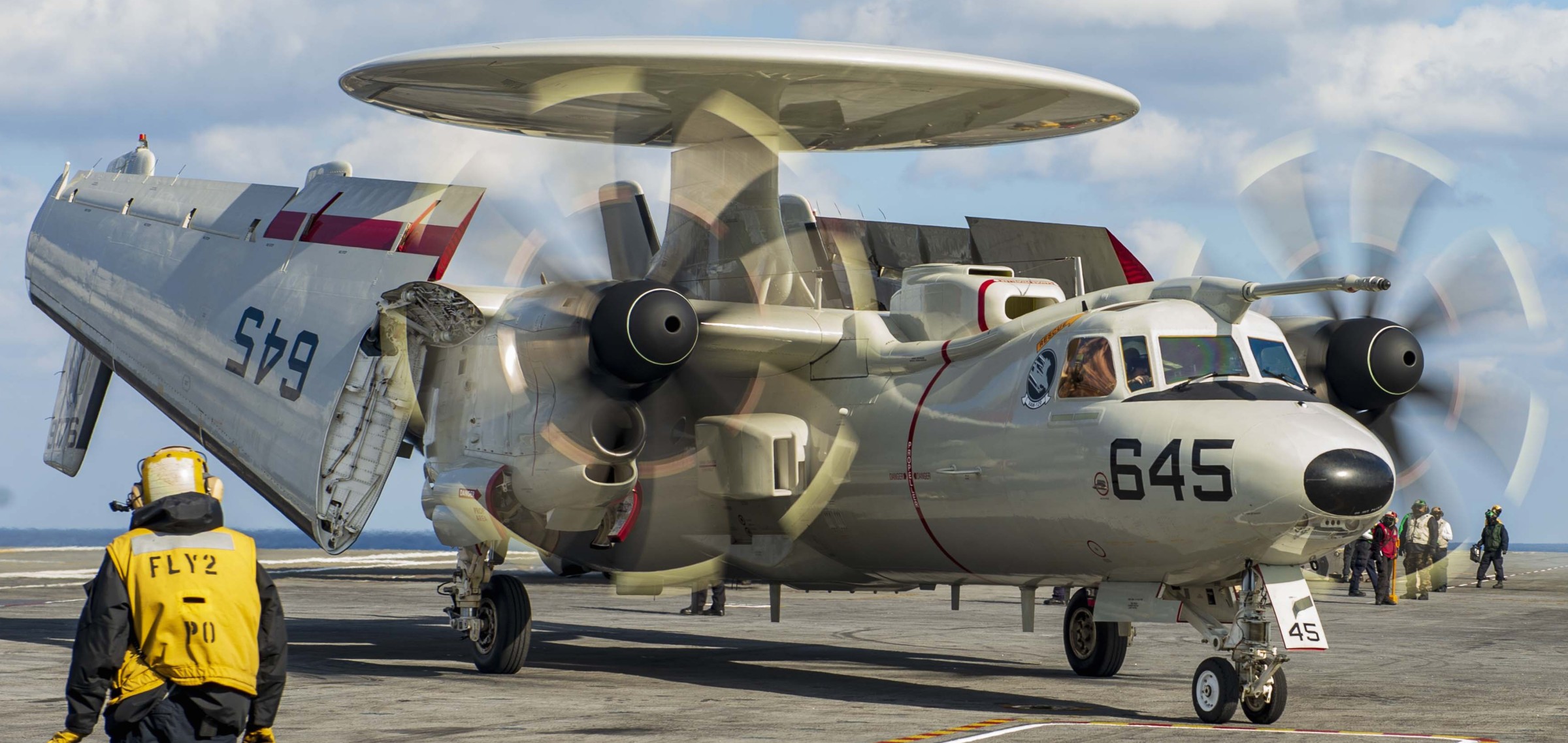vaw-120 greyhawks airborne command control squadron e-2d advanced hawkeye replacement uss dwight d. eisenhower cvn-69 14
