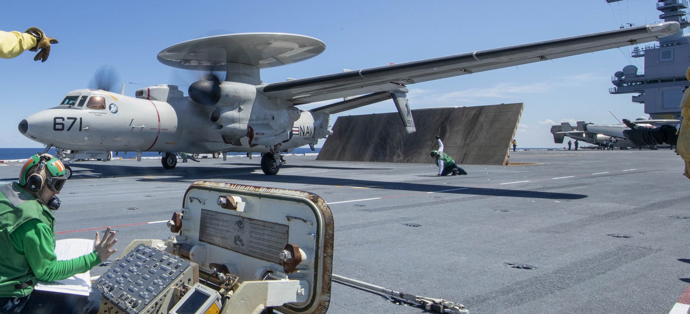 vaw-120 greyhawks airborne command control squadron c-2a greyhound replacement uss gerald r. ford cvn-78 45