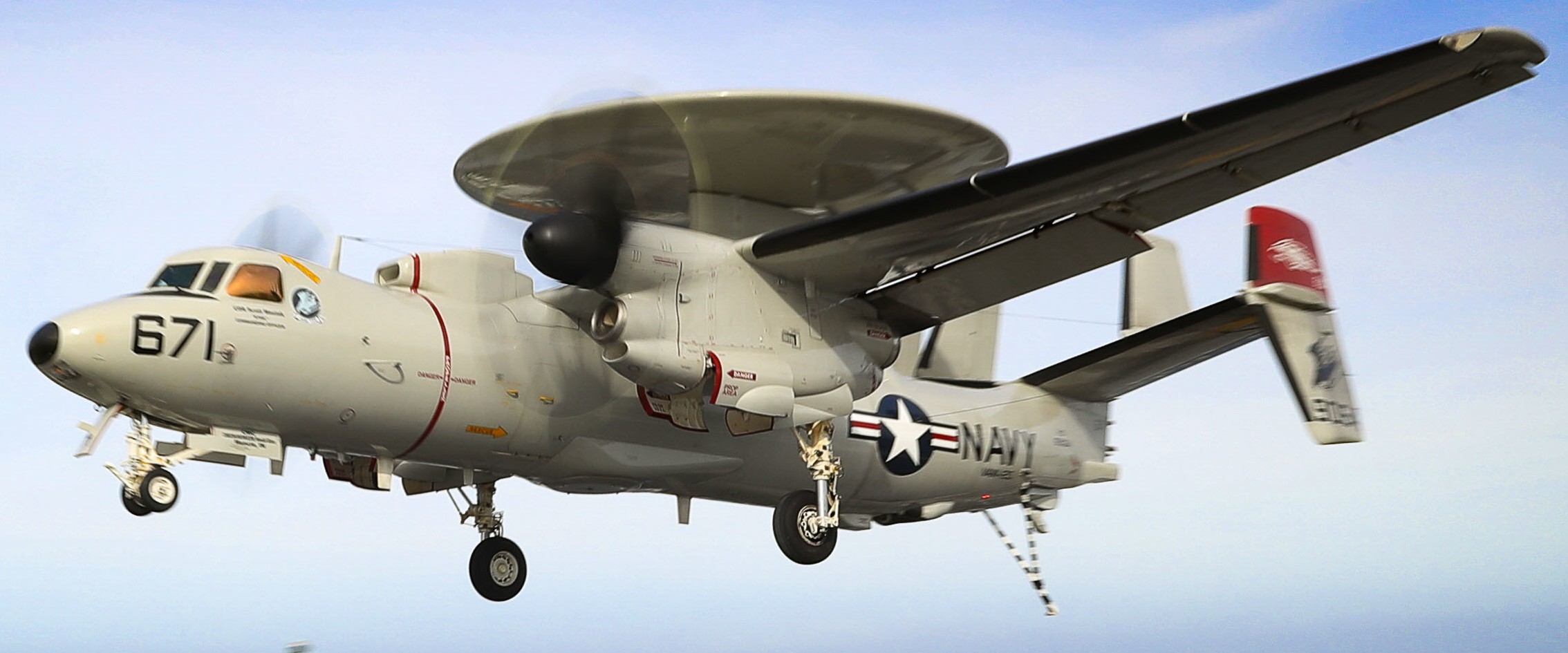 vaw-120 greyhawks carrier airborne early warning squadron e-2d advanced hawkeye replacement uss abraham lincoln cvn-72 62