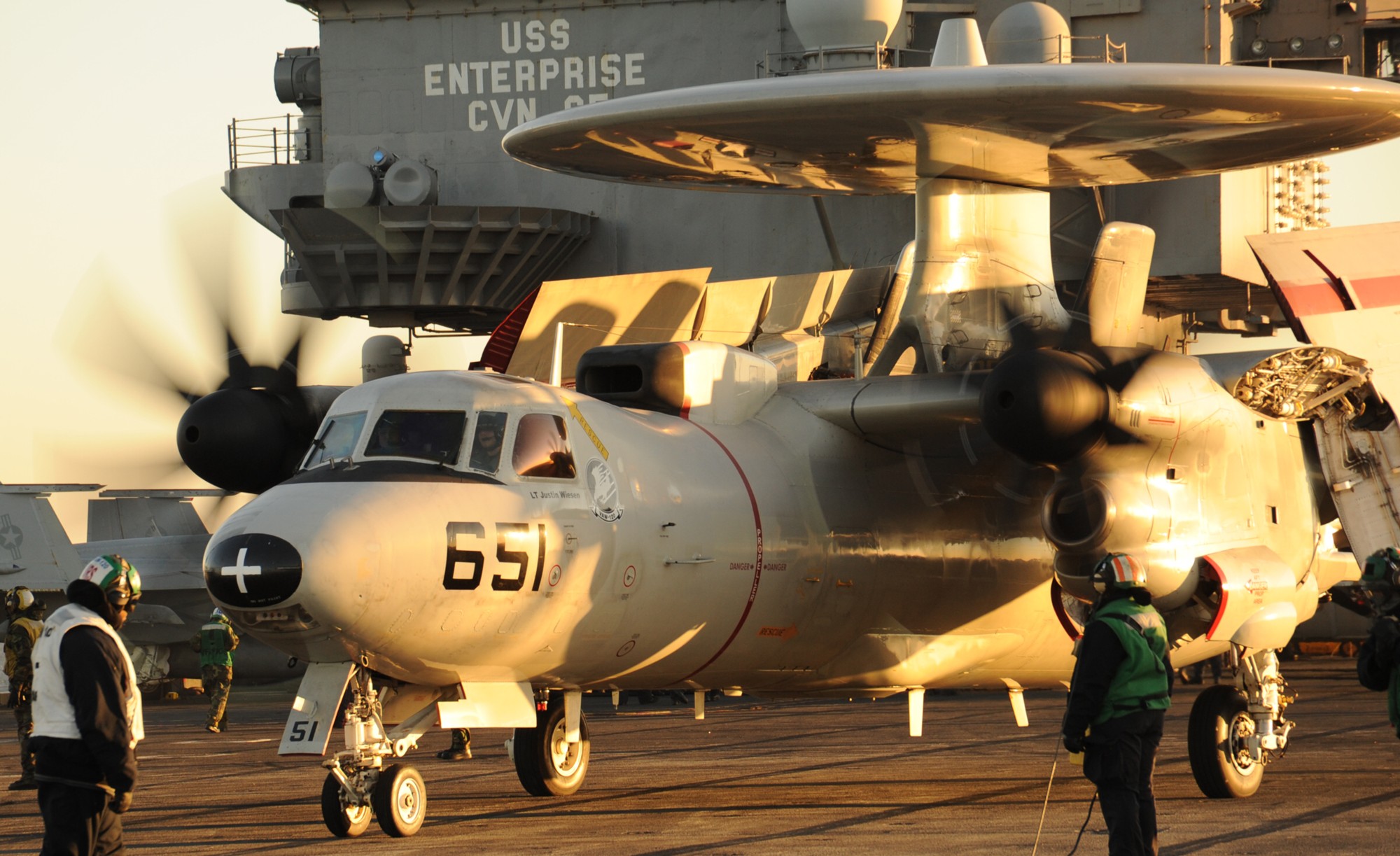 vaw-120 greyhawks carrier airborne early warning squadron e-2c hawkeye replacement uss enterprise cvn-65 91