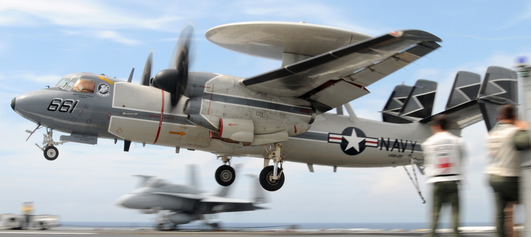 vaw-120 greyhawks carrier airborne early warning squadron e-2c hawkeye replacement uss george h. w. bush cvn-77 95