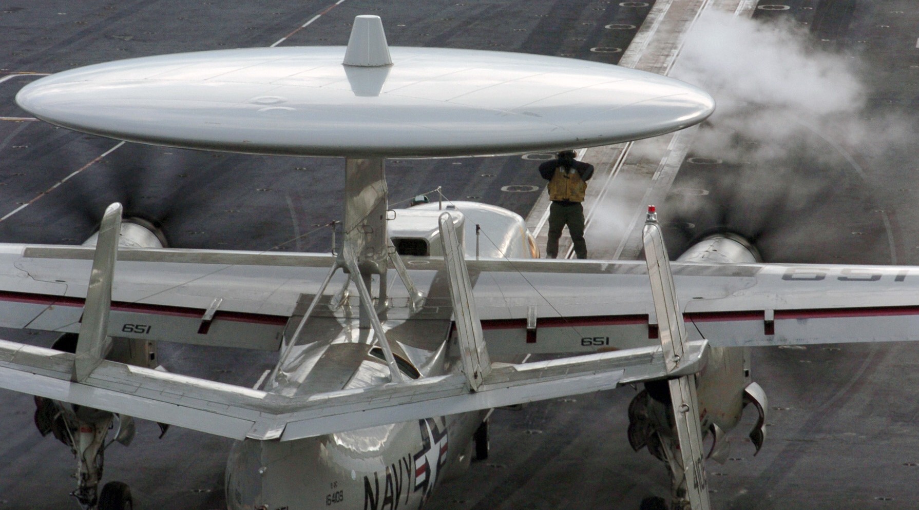 vaw-120 greyhawks carrier airborne early warning squadron e-2c hawkeye replacement uss theodore roosevelt cvn-71 107