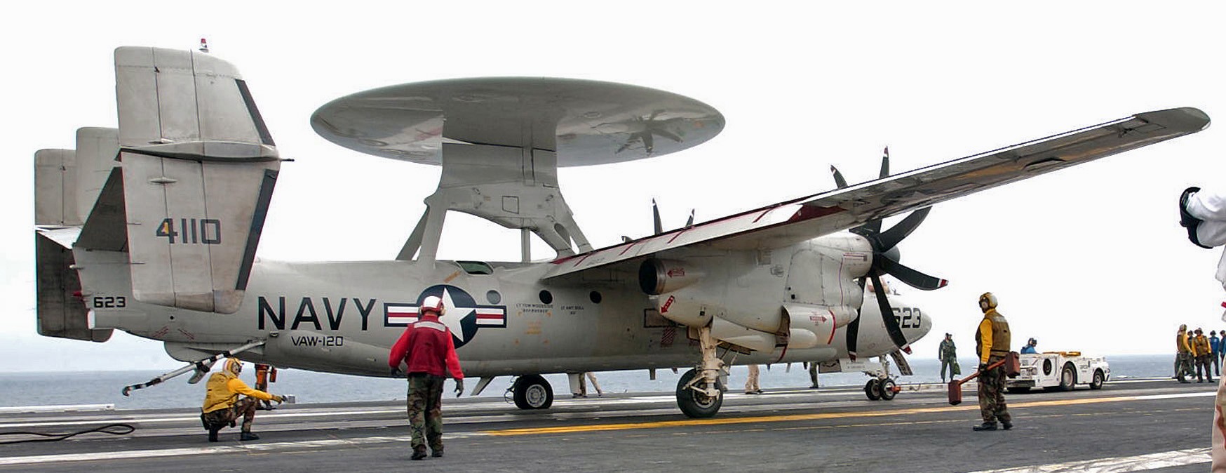 vaw-120 greyhawks carrier airborne early warning squadron e-2c hawkeye replacement uss theodore roosevelt cvn-71 109