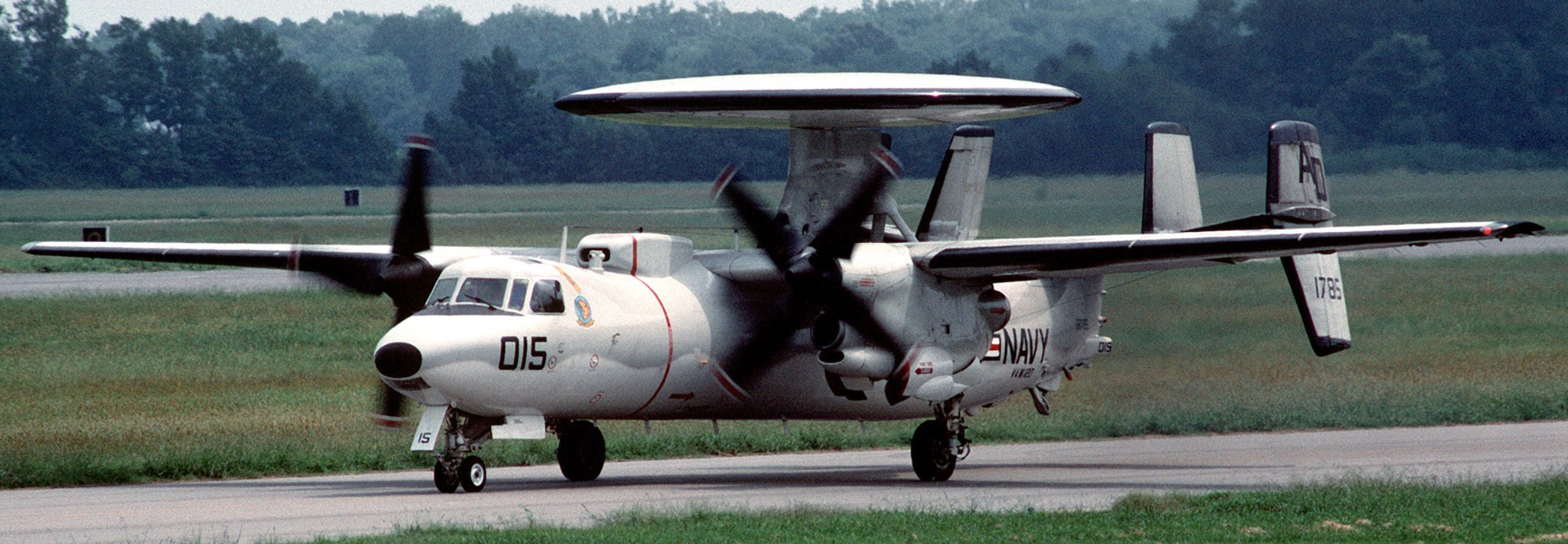 vaw-120 greyhawks carrier airborne early warning squadron e-2c hawkeye replacement nas oceana virginia 120