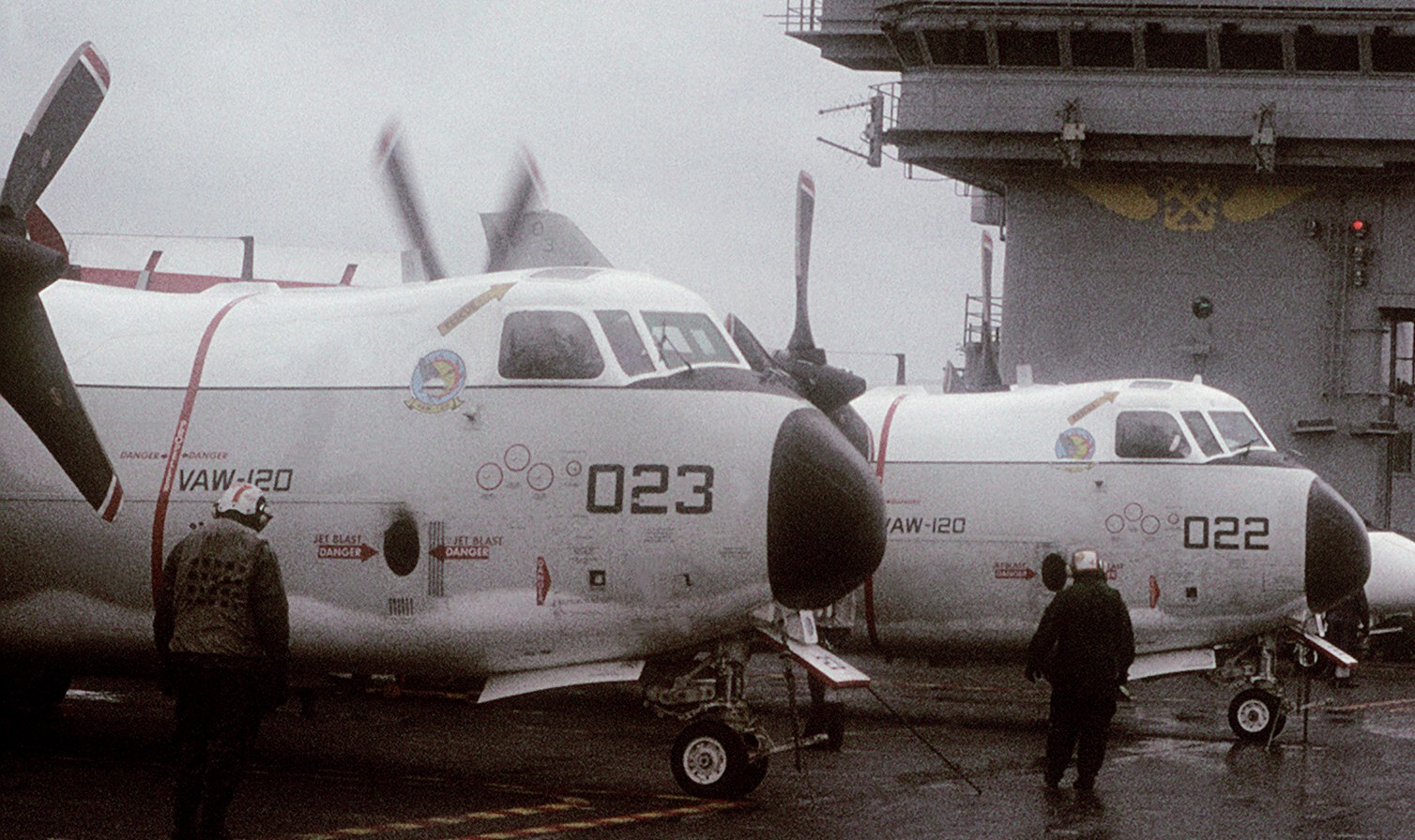 vaw-120 greyhawks carrier airborne early warning squadron c-2a greyhound replacement uss dwight d. eisenhower cvn-69 122