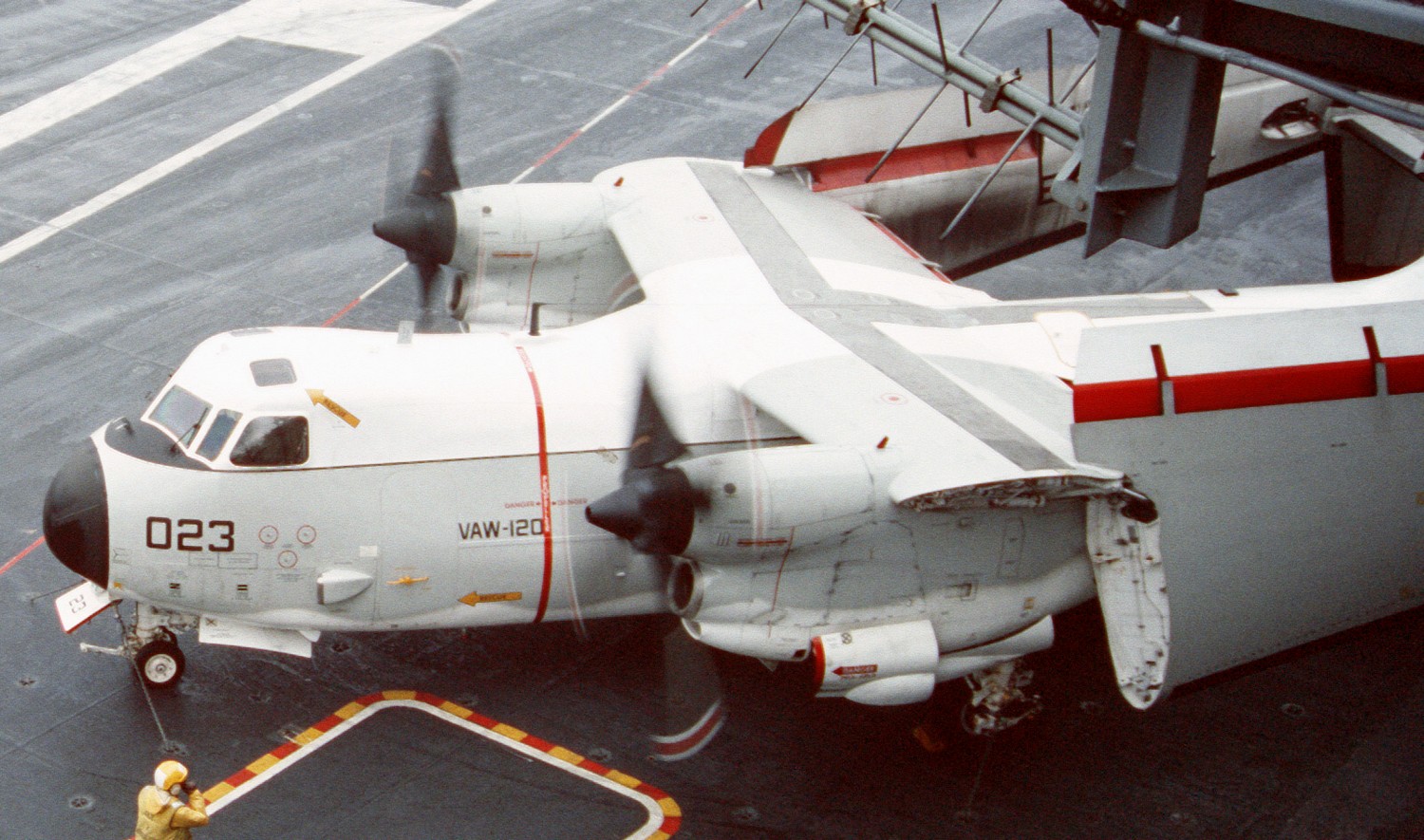 vaw-120 greyhawks carrier airborne early warning squadron c-2a greyhound replacement uss dwight d. eisenhower cvn-69 123