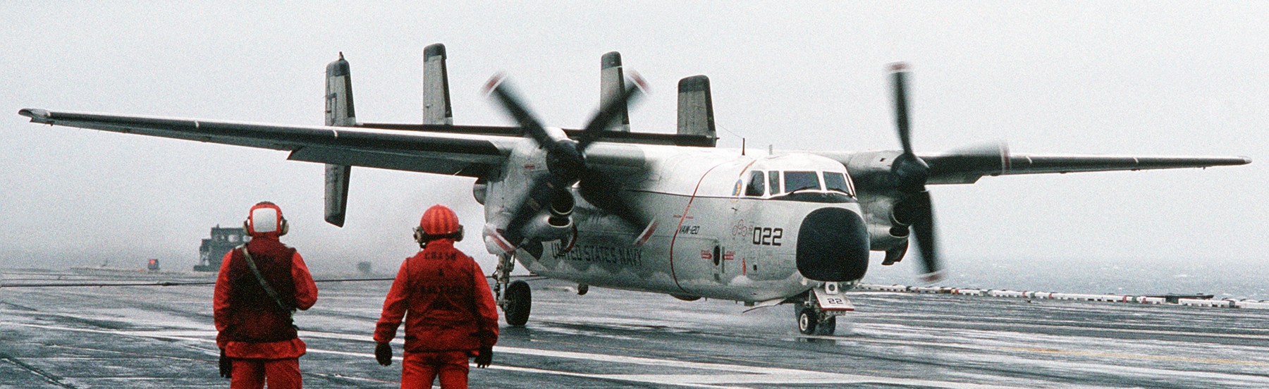 vaw-120 greyhawks carrier airborne early warning squadron c-2a greyhound replacement uss dwight d. eisenhower cvn-69 128