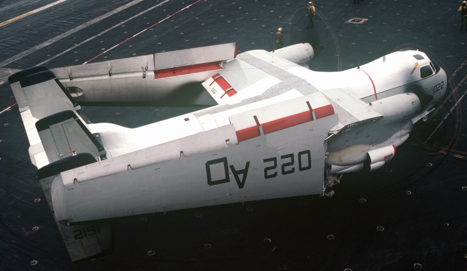 vaw-120 greyhawks carrier airborne early warning squadron c-2a greyhound replacement uss america cv-66 132