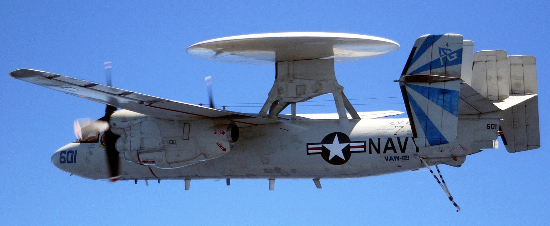 vaw-121 bluetails carrier airborne early warning squadron us navy e-2c hawkeye cvw-7 uss john f. kennedy cv-67 07