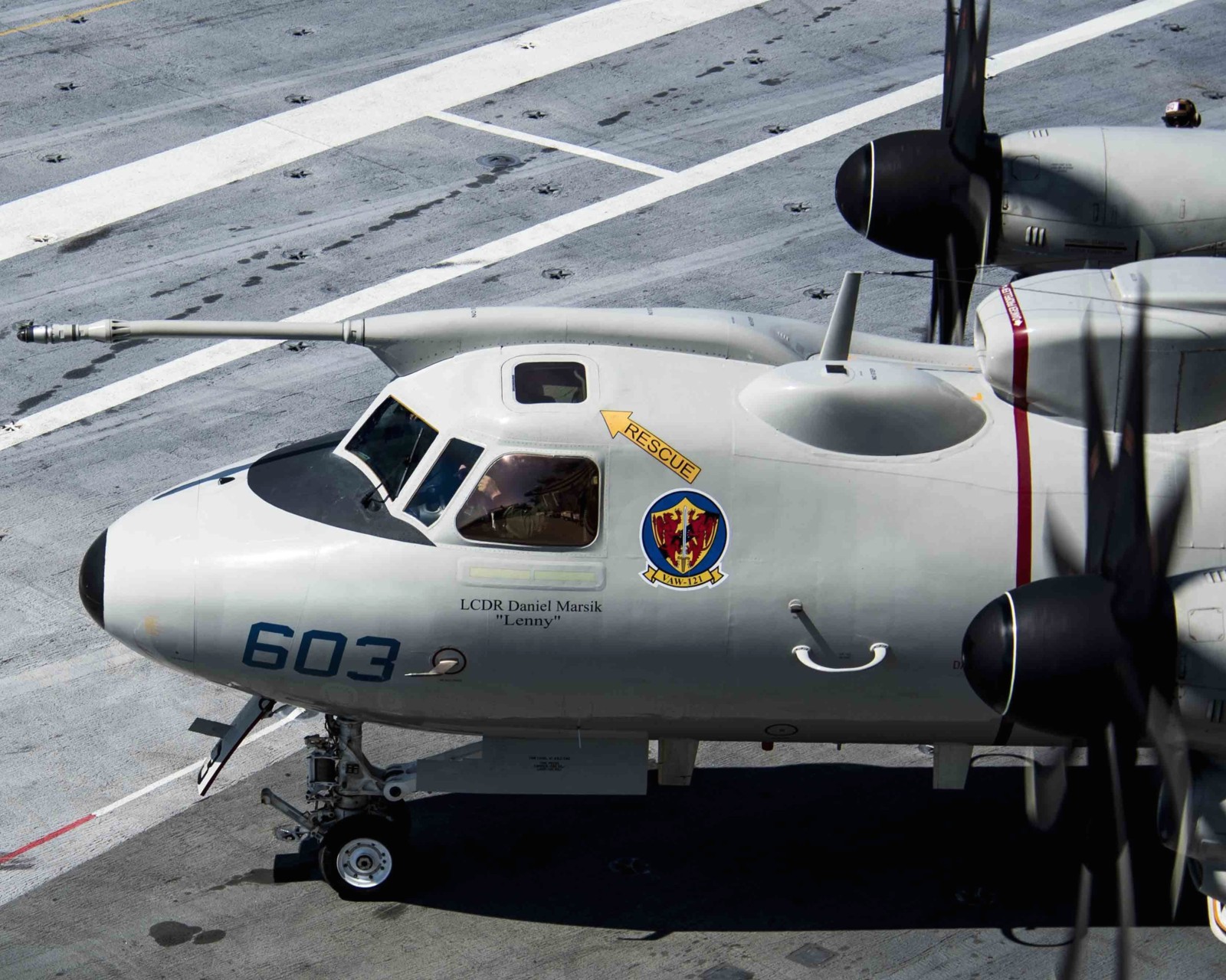 vaw-121 bluetails airborne command and control squadron us navy e-2d advanced hawkeye grumman uss george h. w. bush cvn-77 145