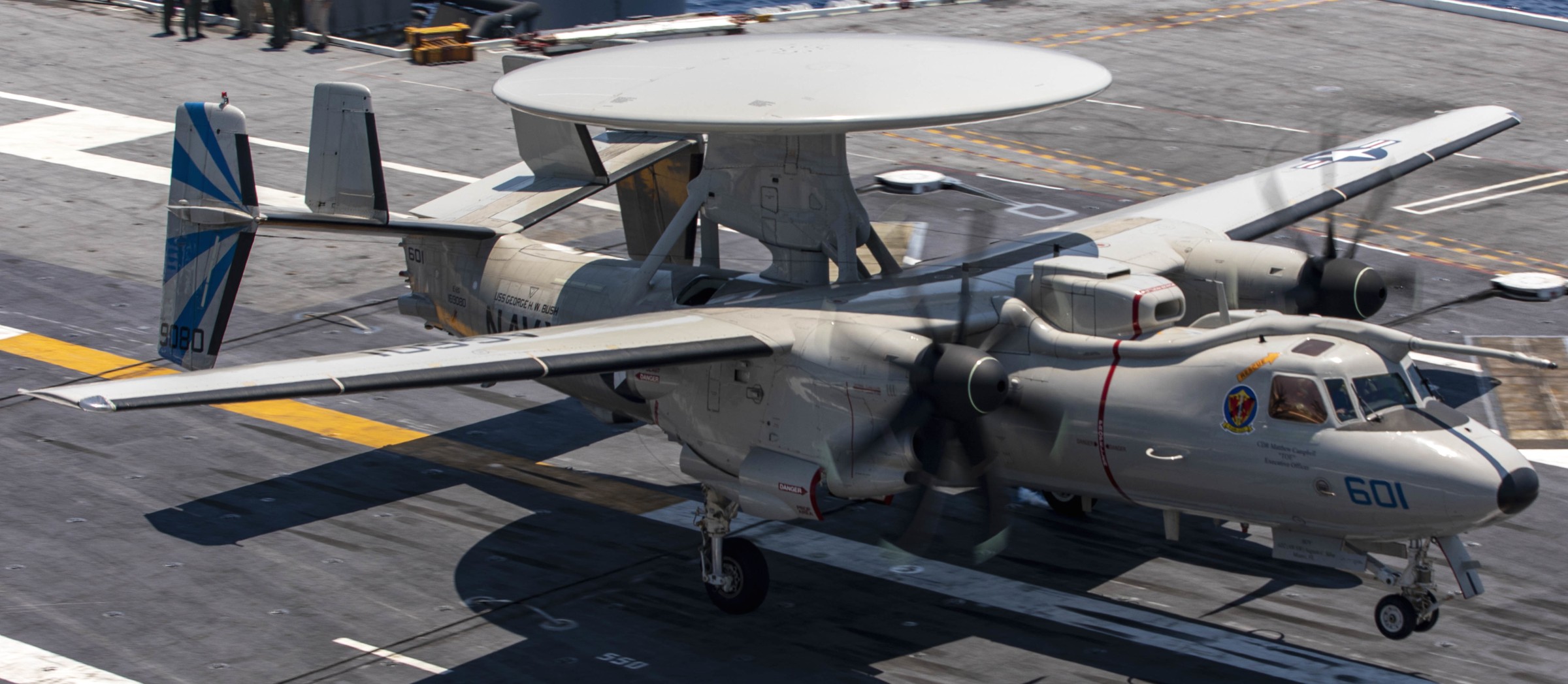 vaw-121 bluetails airborne command and control squadron us navy e-2d advanced hawkeye grumman uss george h. w. bush cvn-77 147