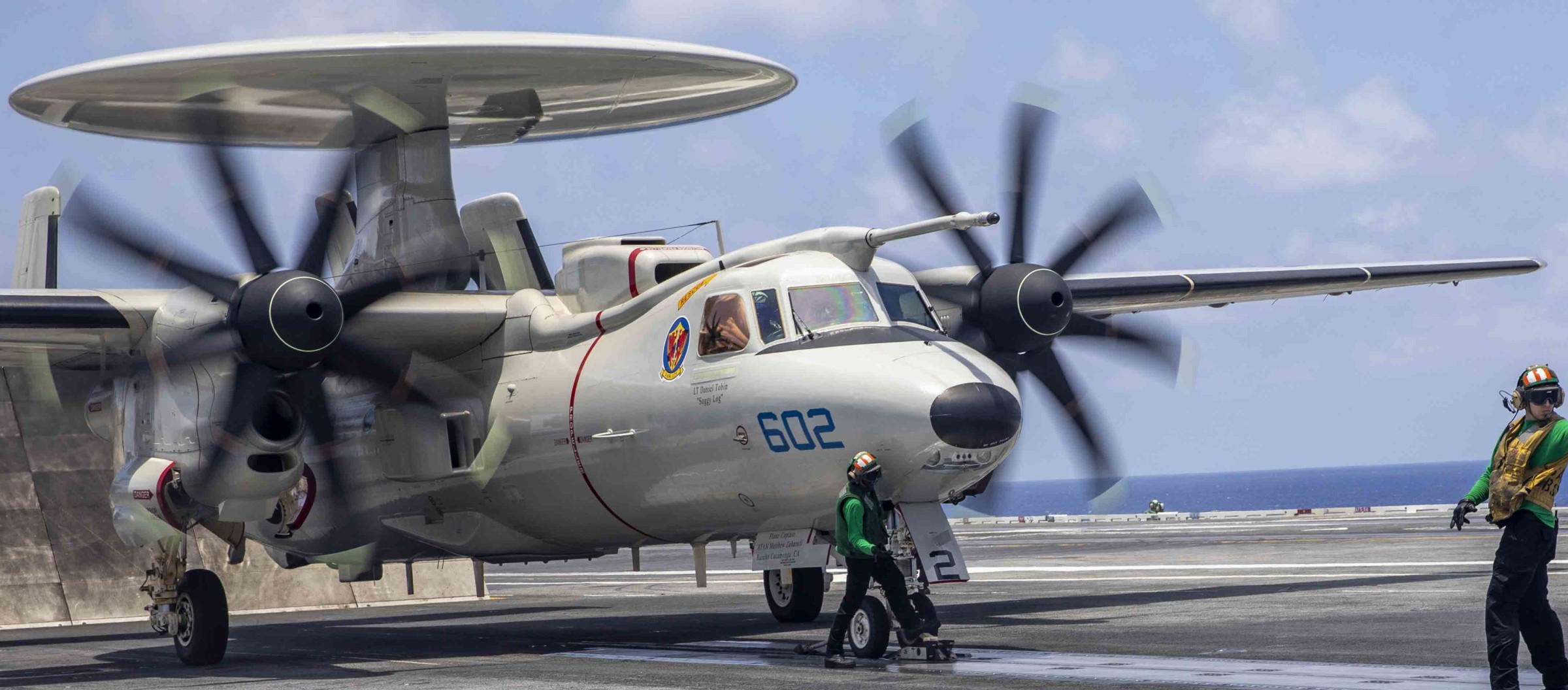 vaw-121 bluetails airborne command and control squadron us navy e-2d advanced hawkeye grumman uss george h. w. bush cvn-77 149