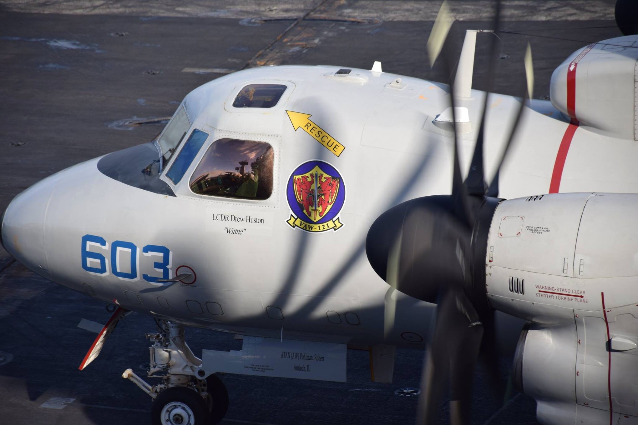 vaw-121 bluetails carrier airborne early warning squadron us navy e-2d advanced hawkeye cvw-7 uss abraham lincoln cvn-72 43