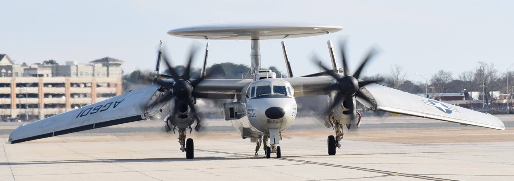 vaw-121 bluetails airborne command and control squadron us navy e-2d advanced hawkeye cvw-7 uss abraham lincoln cvn-72 66