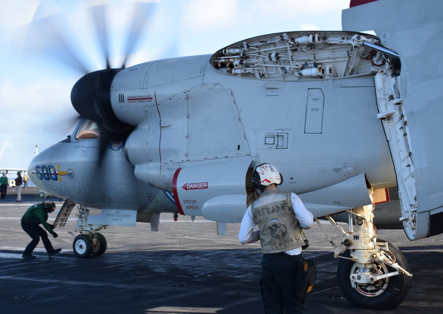 vaw-121 bluetails airborne command and control squadron us navy e-2d advanced hawkeye cvw-7 uss abraham lincoln cvn-72 79