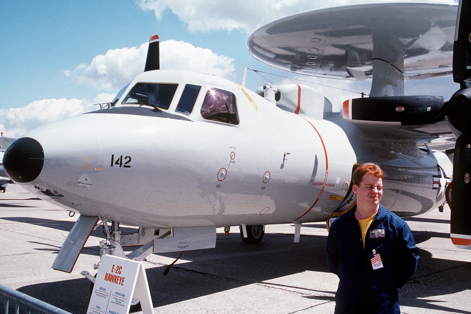 vaw-122 steeljaws carrier airborne early warning squadron e-2c hawkeye us navy paris air show le bourget 1991 02