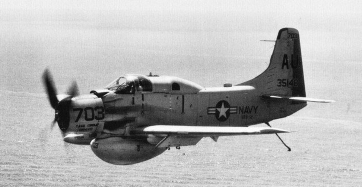 vaw-12 bats carrier airborne early warning squadron caraewron us navy douglas ad-5w skyraider cvsg-56 uss valley forge cvs-45 12