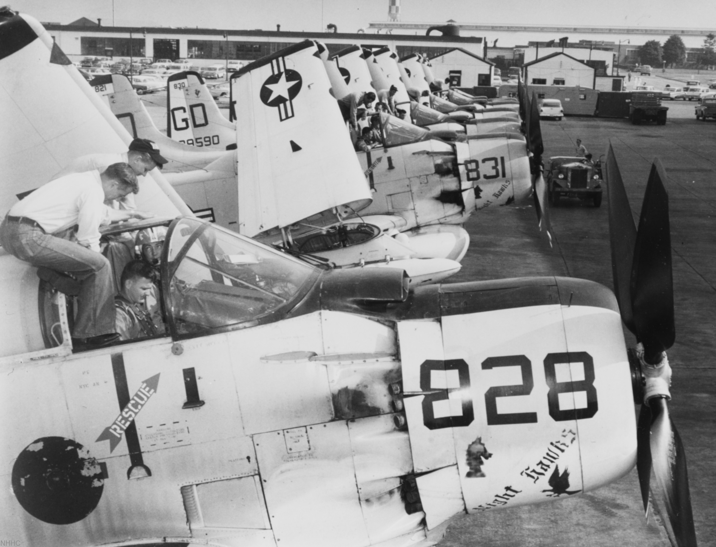 vaw-33 nighthawks carrier airborne early warning squadron caraewron us navy douglas ea-1e ea-1f skyraider nas quonset point 06