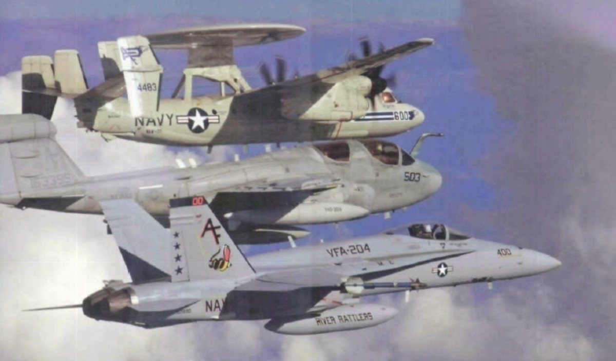 vaw-77 nightwolves carrier airborne early warning squadron us navy grumman e-2c hawkeye 06 cvwr-20 tsw