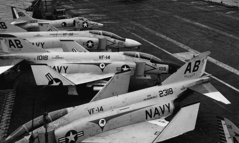vf-14 tophatters f-4b phantom carrier air wing cvw-1 uss franklin d. roosevelt cva 42