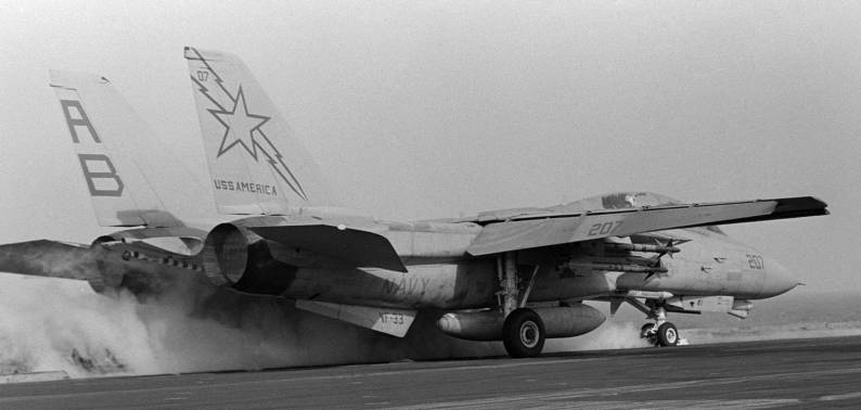 f-14a tomcat fighter squadron vf-33 starfighters uss america cv 66