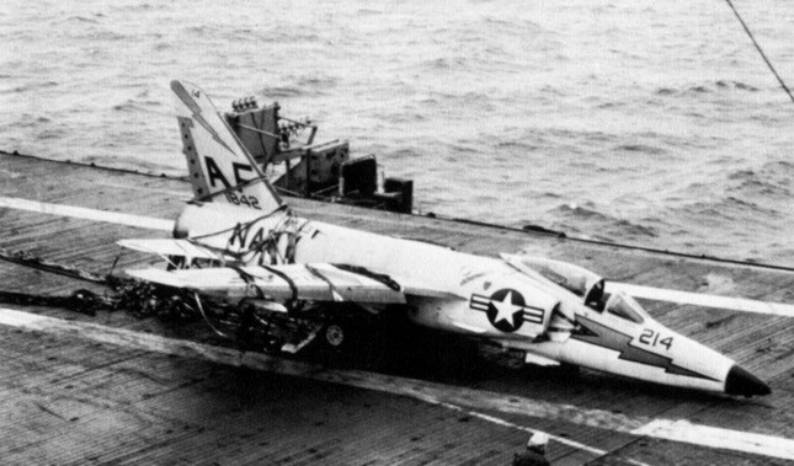 vf-33 fighter squadron f11f-1 tiger barrier crash landing uss intrepid cva 11