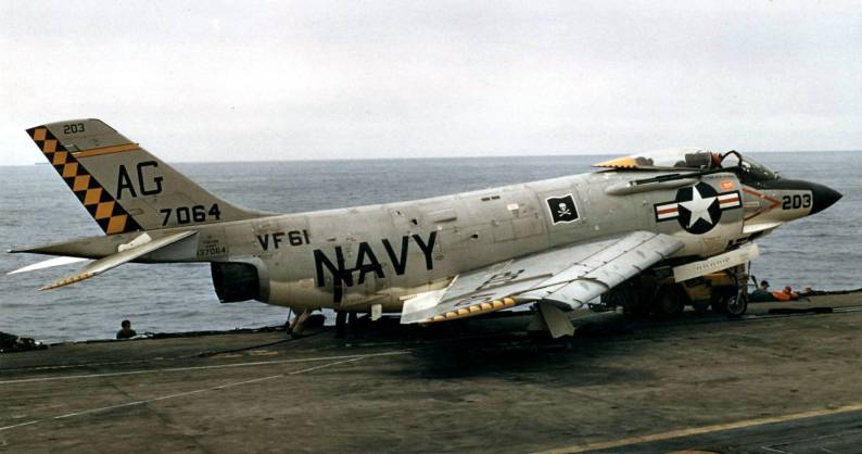 fighter squadron vf-61 jolly rogers f3h-2m demon mcdonnell carrier air group cvg-7 uss saratoga cva 60