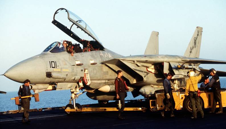 fighter squadron vf-74 be-devilers f-14b tomcat cvw-17 uss saratoga cv 60 operation desert storm 1991