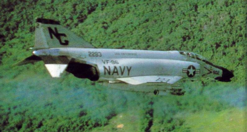 fighter squadron vf-96 fighting falcons f-4b phantom zuni rockets vietnam