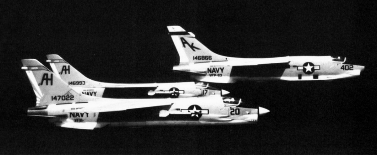 vf-111 sundowners fighter squadron f-8c crusader cvw-10 uss intrepid cvs-11 us navy 31