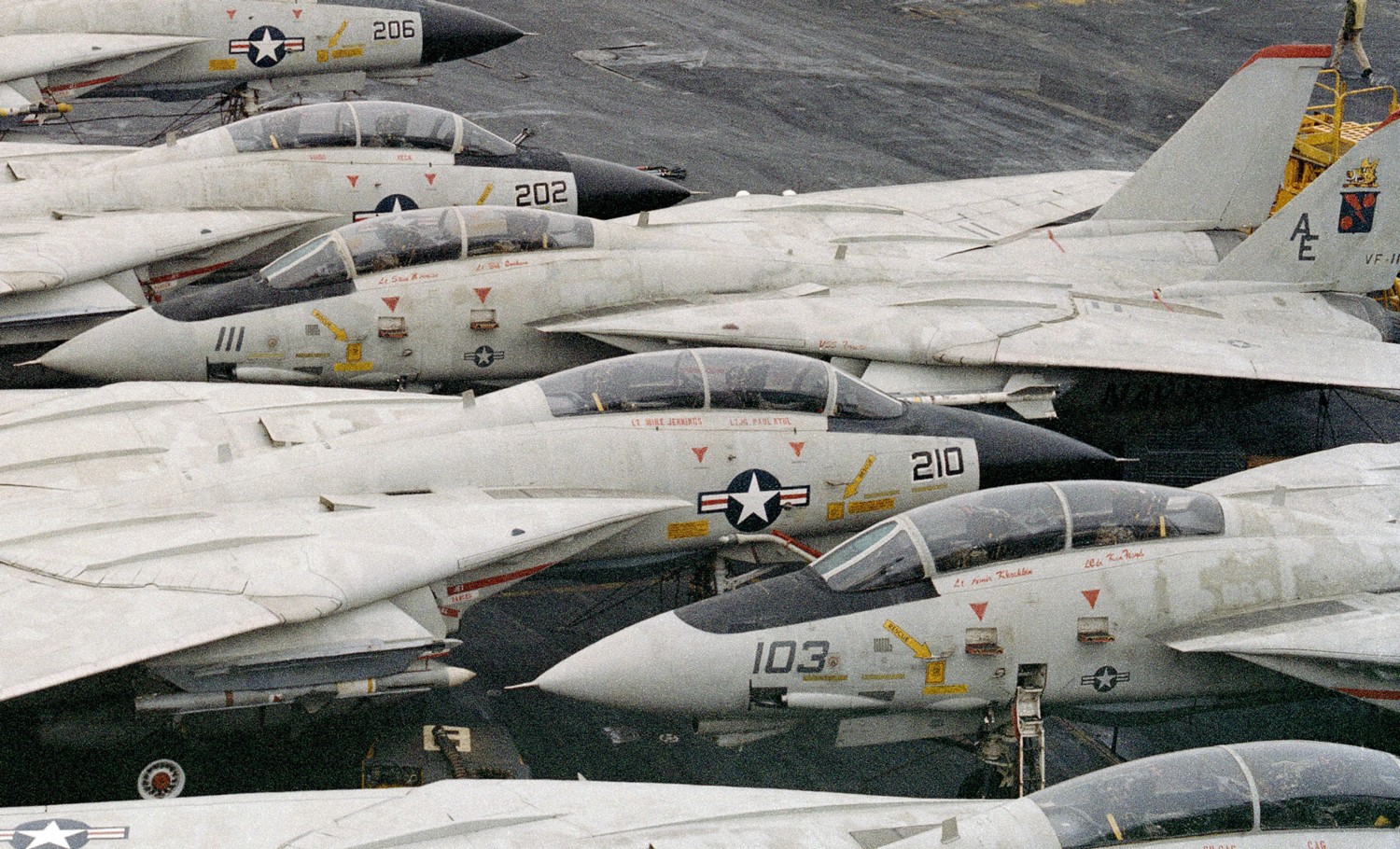 vf-11 red rippers fighter squadron us navy fitron f-14a tomcat carrier air wing cvw-6 uss forrestal cv-59 02