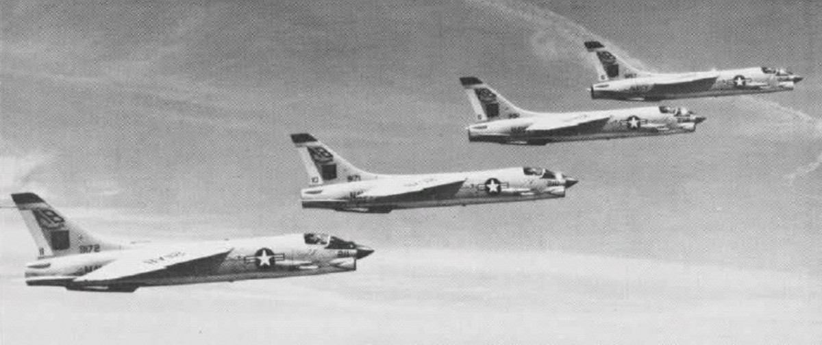 vf-11 red rippers fighter squadron us navy fitron f-8e crusader carrier air group cvg-1 uss franklin d. roosevelt cva-42 26