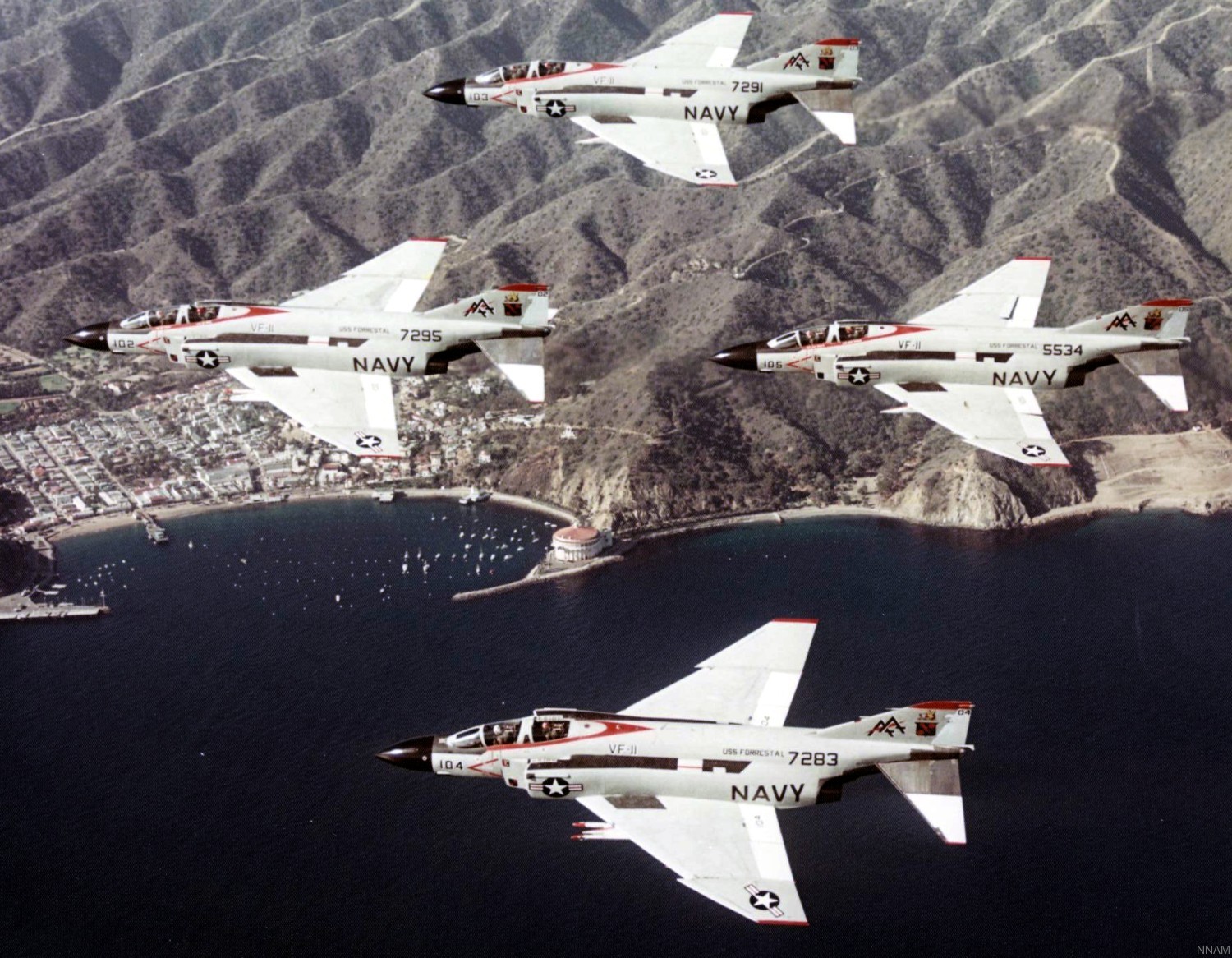 vf-11 red rippers fighter squadron us navy fitron f-4j phantom ii carrier air wing cvw-17 uss forrestal cv-59 83