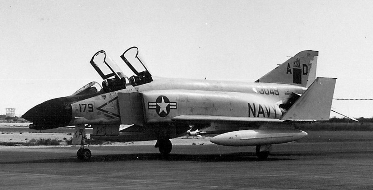 vf-11 red rippers fighter squadron us navy fitron f-4b phantom ii carrier air wing cvw-17 100