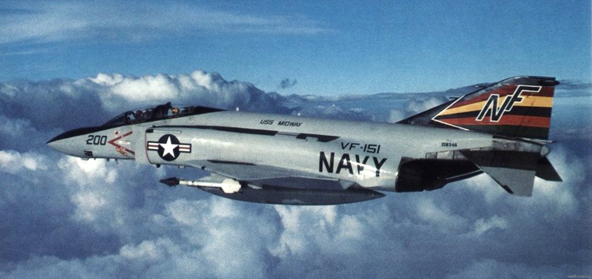 vfa-151 vigilantes fighter squadron us navy f-4j phantom ii carrier air wing cvw-5 uss midway cv-41 10