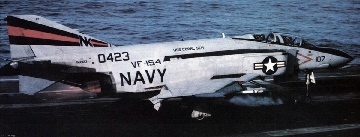 vf-154 black knights fighter squadron us navy f-4n phantom ii carrier air wing cvw-14 20 uss coral sea cv-43