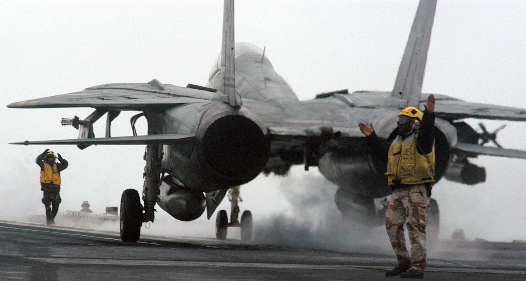 vf-211 fighting checkmates fighter squadron f-14a tomcat us navy carrier air wing cvw-1 uss enterprise cvn-65 15